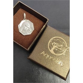 Medalla Octogonal Virgen del Camino en Plata con Relieve